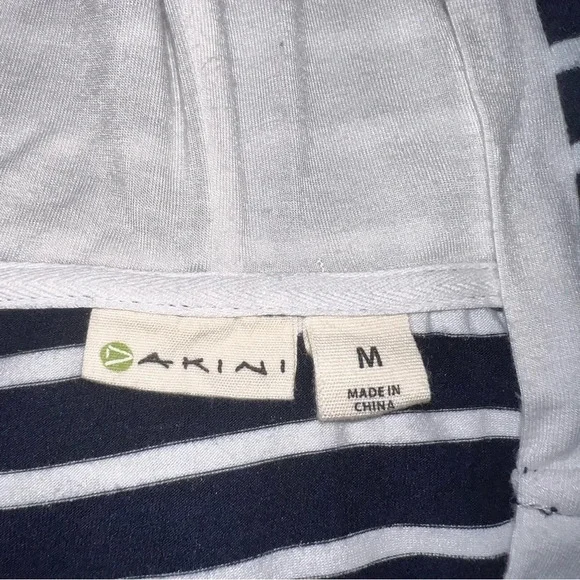 Dakini,M pocketed deepV contrast yoke, tassel drawstring waist side vents,hooded - Picture 7 of 8